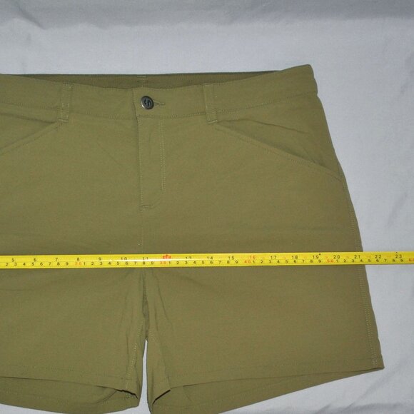 Patagonia Worn Wear Shorts Women's Size 12 Green - Picture 10 of 11